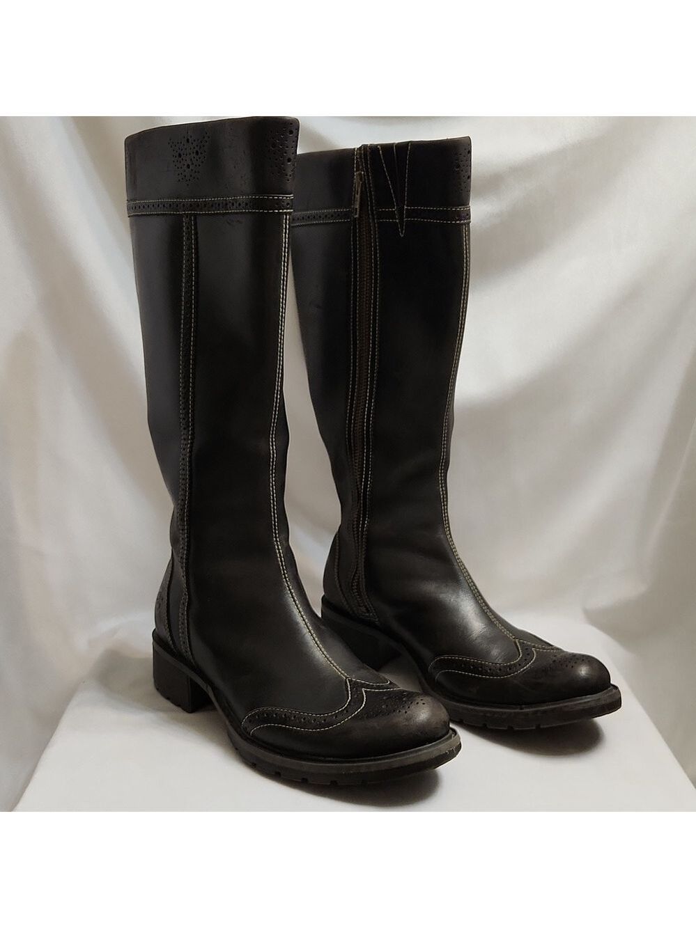 Timberland Tall Wingtip Brown Leather Heeled Boots (W Size 7.5)
